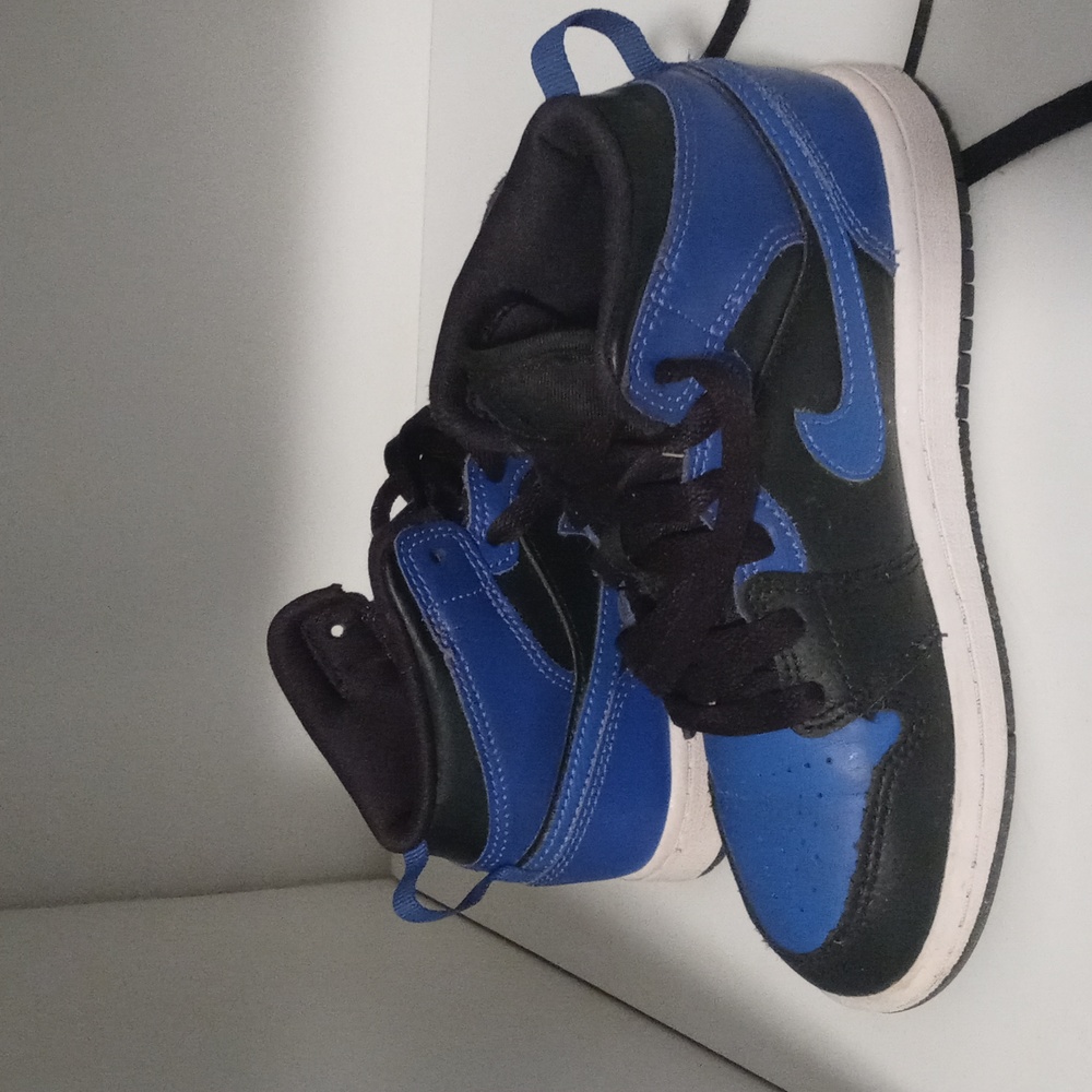 Boys Jordans nikes